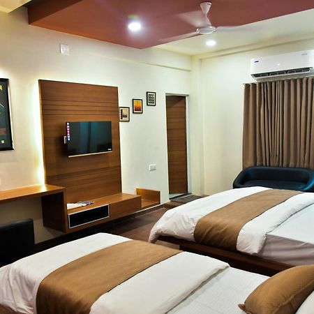 Hotel Ashooka Inn Gandhinagar Luaran gambar